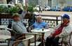Ein Strassencafé in Neapel